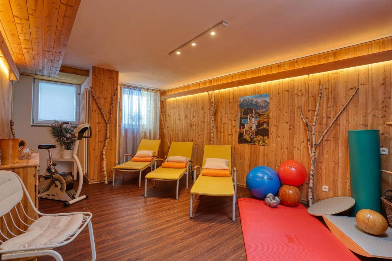 Hotel Jakob ฟุสเซ่น ภายนอก รูปภาพ