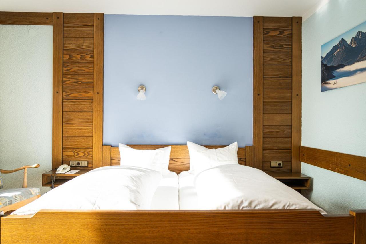 Hotel Jakob ฟุสเซ่น ภายนอก รูปภาพ