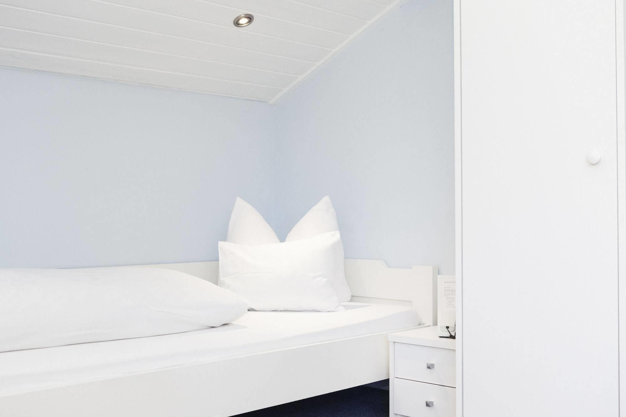 Hotel Jakob ฟุสเซ่น ภายนอก รูปภาพ