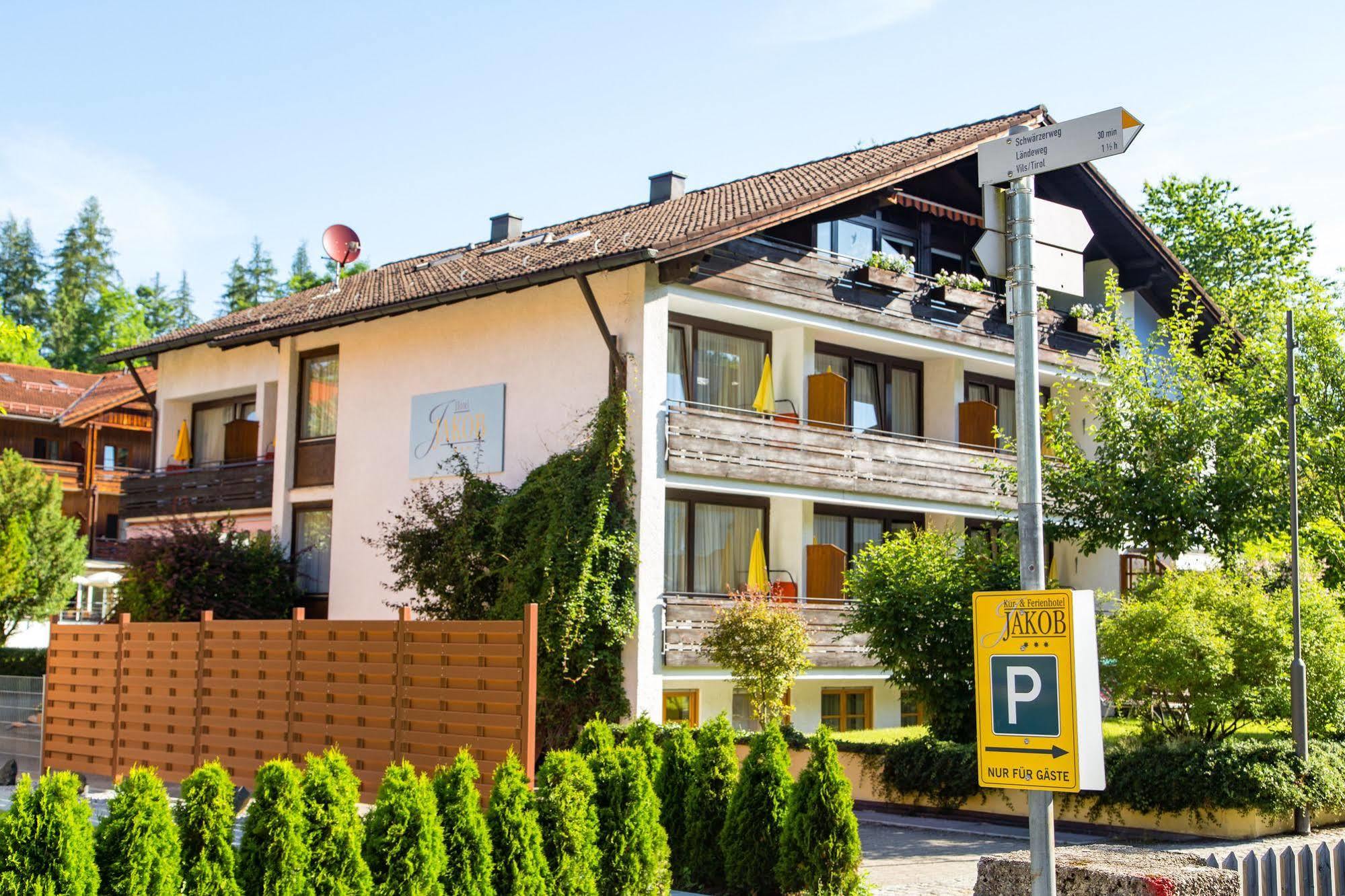 Hotel Jakob ฟุสเซ่น ภายนอก รูปภาพ