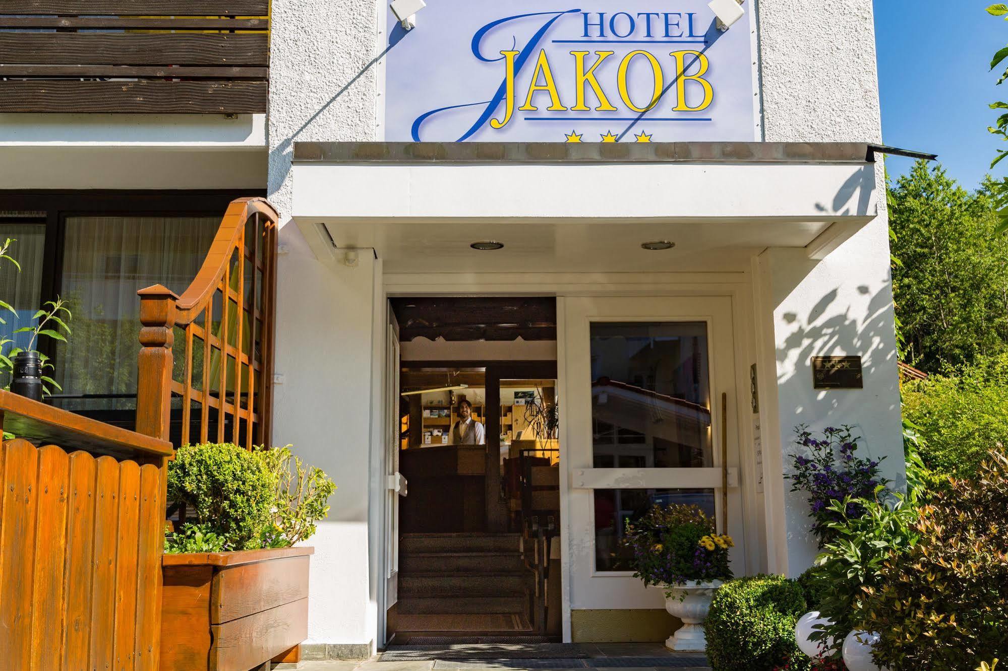Hotel Jakob ฟุสเซ่น ภายนอก รูปภาพ